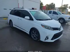 5TDXZ3DC1KS003872 2019 TOYOTA SIENNA