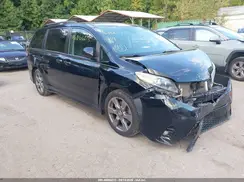 5TDXZ3DC1KS010465 2019 TOYOTA SIENNA