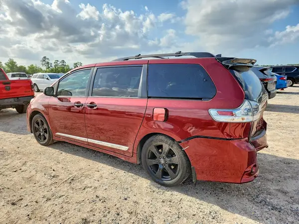 5TDXZ3DC1LS033147 2020 TOYOTA SIENNA - Image 2