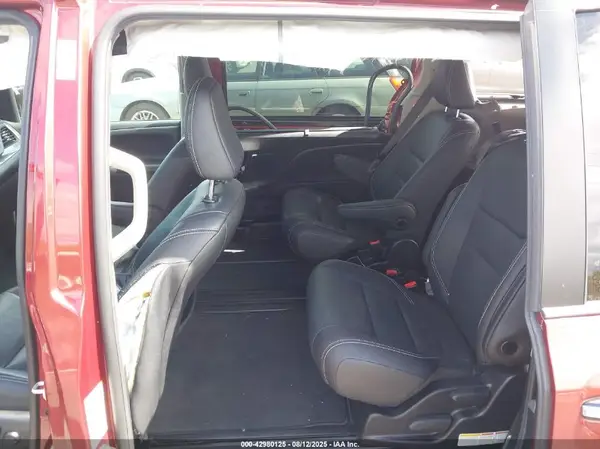 5TDXZ3DC1LS073065 2020 TOYOTA SIENNA - Image 8