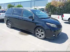 5TDXZ3DC2HS791750 2017 TOYOTA SIENNA