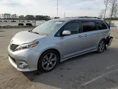 5TDXZ3DC2HS850408 2017 TOYOTA SIENNA