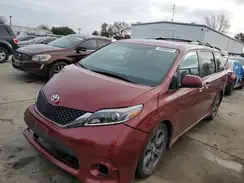 5TDXZ3DC2HS862932 2017 TOYOTA SIENNA