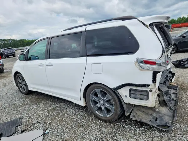 5TDXZ3DC2HS873249 2017 TOYOTA SIENNA - Image 2