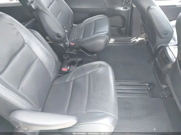 5TDXZ3DC2HS873638 2017 TOYOTA SIENNA - Image 8