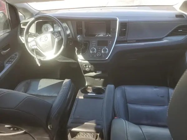 5TDXZ3DC2HS873980 2017 TOYOTA SIENNA - Image 8