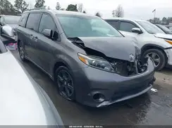 5TDXZ3DC2HS889466 2017 TOYOTA SIENNA