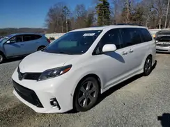 5TDXZ3DC2JS903050 2018 TOYOTA SIENNA
