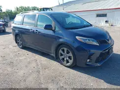 5TDXZ3DC2JS906630 2018 TOYOTA SIENNA