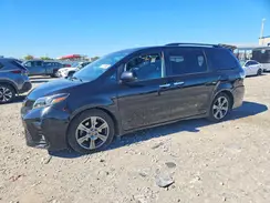 5TDXZ3DC2JS955438 2018 TOYOTA SIENNA