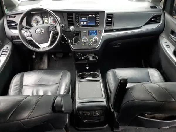 5TDXZ3DC2KS001578 2019 TOYOTA SIENNA - Image 8