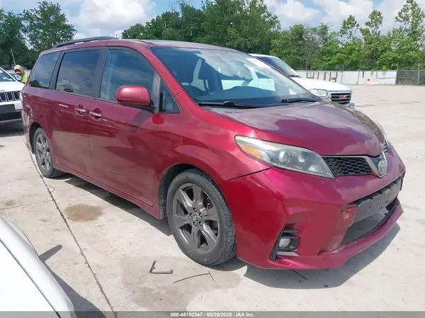 5TDXZ3DC2KS985198 2019 TOYOTA SIENNA - Image 1