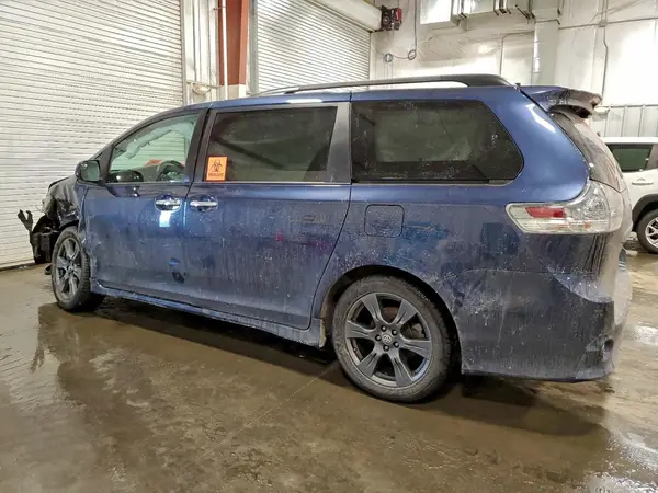 5TDXZ3DC2LS025414 2020 TOYOTA SIENNA - Image 2