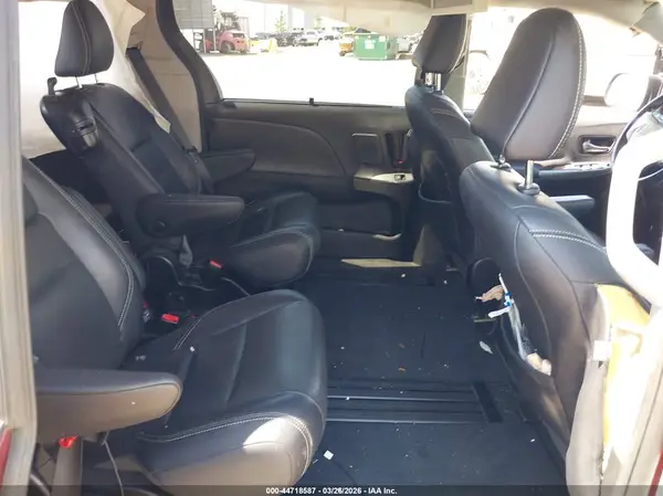 5TDXZ3DC2LS027115 2020 TOYOTA SIENNA - Image 8