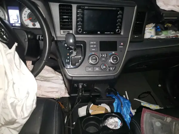 5TDXZ3DC2LS085340 2020 TOYOTA SIENNA - Image 8