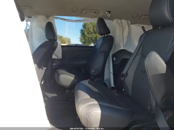 5TDXZ3DC3HS776707 2017 TOYOTA SIENNA - Image 8