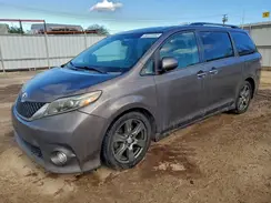 5TDXZ3DC3HS780319 2017 TOYOTA SIENNA