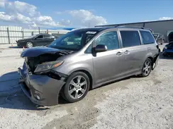 5TDXZ3DC3HS798884 2017 TOYOTA SIENNA