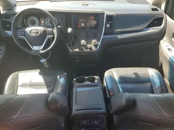 5TDXZ3DC3HS811178 2017 TOYOTA SIENNA - Image 8