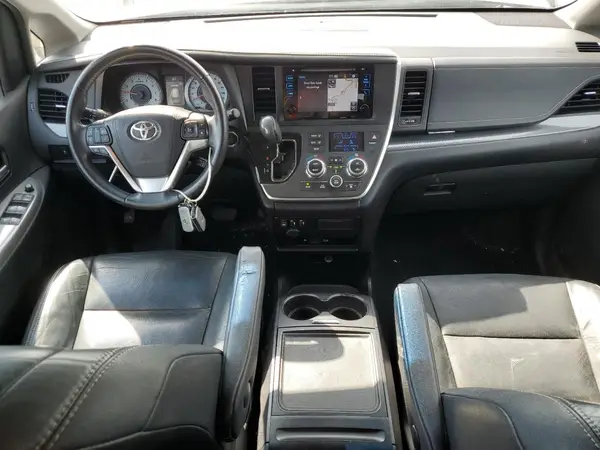 5TDXZ3DC3HS856993 2017 TOYOTA SIENNA - Image 8