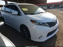 5TDXZ3DC3HS863233 2017 TOYOTA SIENNA