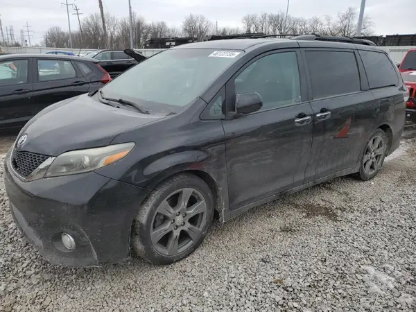 5TDXZ3DC3HS884440 2017 TOYOTA SIENNA - Image 1