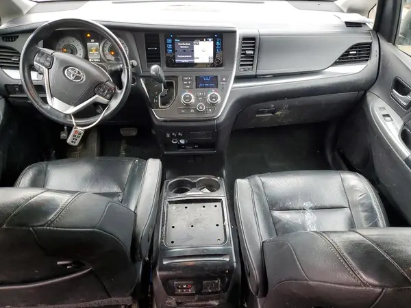 5TDXZ3DC3HS895616 2017 TOYOTA SIENNA - Image 8