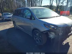 5TDXZ3DC3JS927325 2018 TOYOTA SIENNA