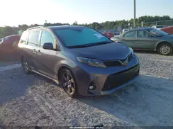 5TDXZ3DC3JS934940 2018 TOYOTA SIENNA