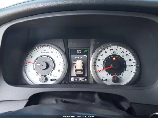 2018 TOYOTA SIENNA auction photo 7