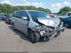 5TDXZ3DC4HS768227 2017 TOYOTA SIENNA