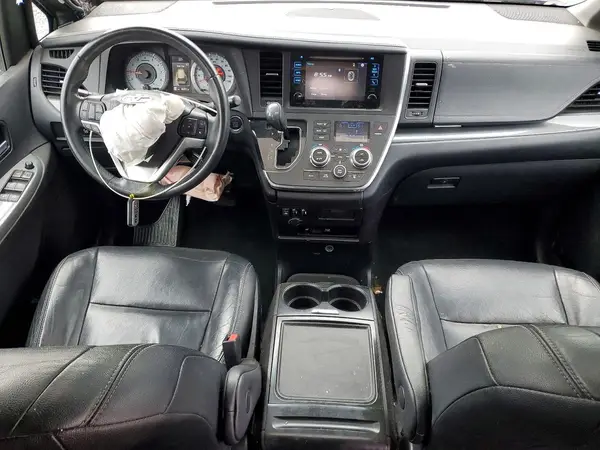 5TDXZ3DC4HS779261 2017 TOYOTA SIENNA - Image 8