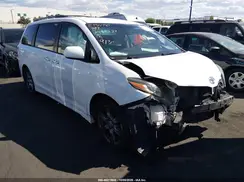 5TDXZ3DC4HS789465 2017 TOYOTA SIENNA