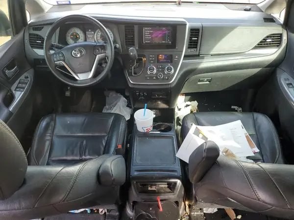 5TDXZ3DC4HS801078 2017 TOYOTA SIENNA - Image 8