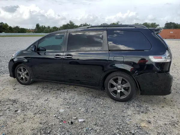 5TDXZ3DC4HS807303 2017 TOYOTA SIENNA - Image 2