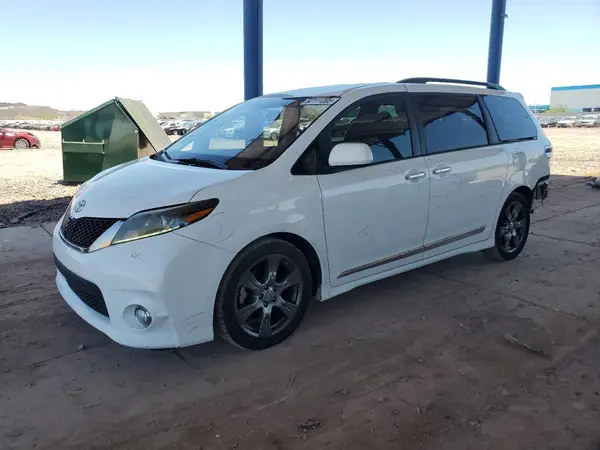 5TDXZ3DC4HS830936 2017 TOYOTA SIENNA - Image 1