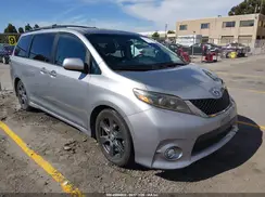 5TDXZ3DC4HS840253 2017 TOYOTA SIENNA