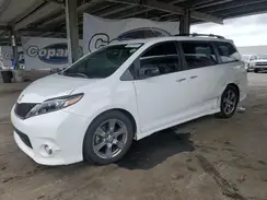 5TDXZ3DC4HS854623 2017 TOYOTA SIENNA