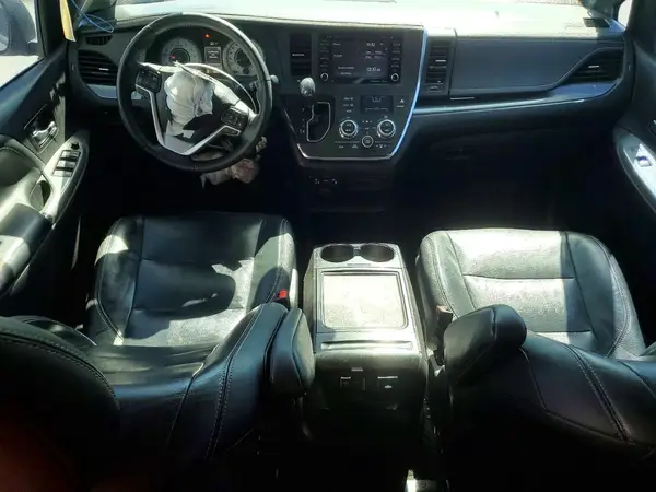 5TDXZ3DC4JS907049 2018 TOYOTA SIENNA - Image 8