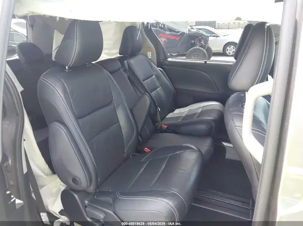 5TDXZ3DC4JS907830 2018 TOYOTA SIENNA - Image 8