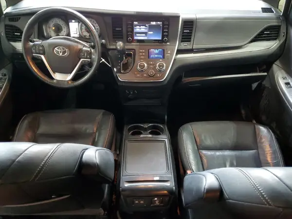 5TDXZ3DC4JS909884 2018 TOYOTA SIENNA - Image 8