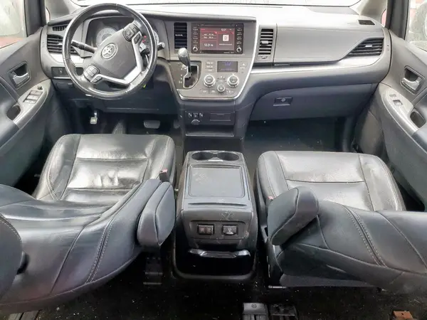 5TDXZ3DC4JS916138 2018 TOYOTA SIENNA - Image 8