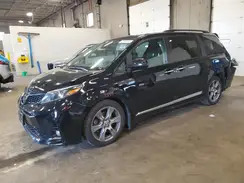 5TDXZ3DC4JS942691 2018 TOYOTA SIENNA