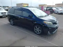 5TDXZ3DC4JS953822 2018 TOYOTA SIENNA