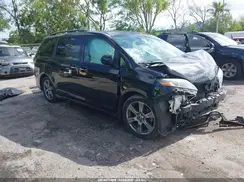 5TDXZ3DC4JS957790 2018 TOYOTA SIENNA