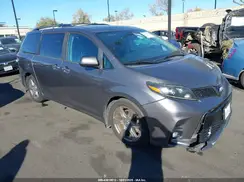 5TDXZ3DC4KS972761 2019 TOYOTA SIENNA