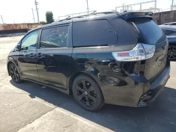 5TDXZ3DC4LS024524 2020 TOYOTA SIENNA - Image 2