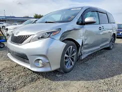 5TDXZ3DC5HS766597 2017 TOYOTA SIENNA