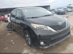 5TDXZ3DC5HS780533 2017 TOYOTA SIENNA