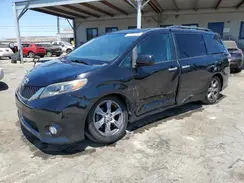 5TDXZ3DC5HS841623 2017 TOYOTA SIENNA